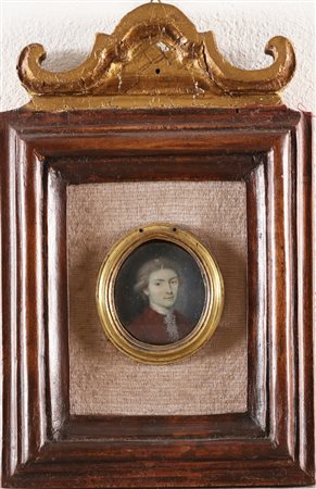 MINIATURISTA DEL XVIII SECOLO Ritratto d'uomo in cornice intagliata coeva....