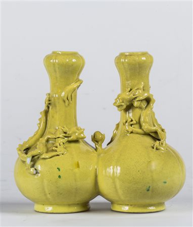 Arte Cinese Doppio vaso in porcellana invetriata di giallo Cina, dinastia...