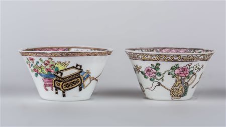 Arte Cinese Coppia di tazzine in fine porcellana smaltata Cina, dinastia...