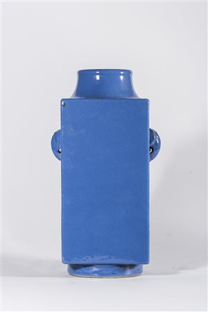 Arte Cinese Vaso squadrato invetriato di blu con marchio Qianlong a sigillo...