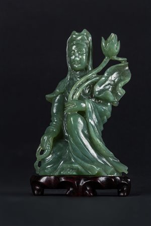 Arte Cinese Intaglio in nefrite raffigurante Guanyin Cina, XIX-XX secolo . -....