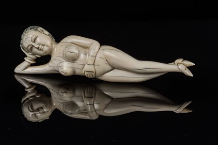 Arte Cinese Doctor lady in avorio Cina, XIX secolo . -. Cm 14,50. Arte Cinese...