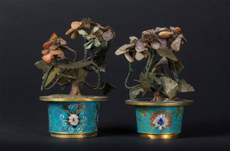 Arte Cinese Coppia di piante con petali in pietre semi-preziose Cina, XX...
