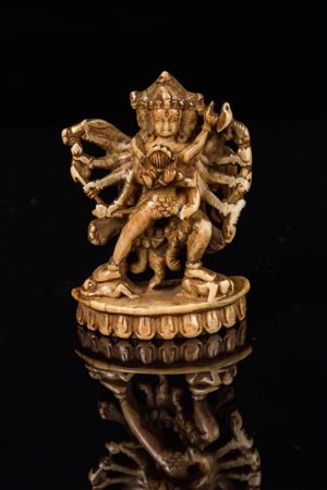 Arte Himalayana Intaglio in avorio raffigurante Cakrasamvara Tibet, XVIII...