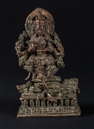 Arte Himalayana Scultura tantrica in bronzo raffigurante figura femminile...