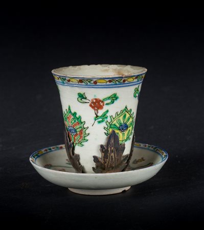 Arte Islamica Tazzina Kutahya e piattino con finiture in argento Turchia...