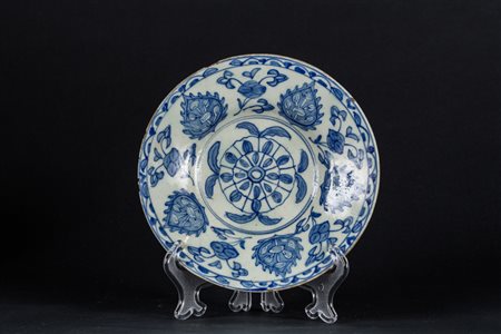 Arte Islamica Piatto in ceramica con decoro floreale Turchia ottomana,...