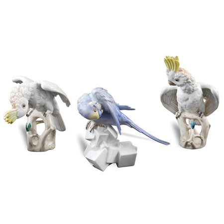 Tre sculture in porcellana Vienna Austria, XX Sec. h. massima 16 cm....