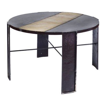 Tavolino tondo in ferro brunito XX Sec. 65x100 cm. piano circolare centrato...