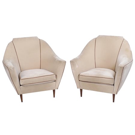 Coppia di poltrone Francia, prima metà XX Sec. 86x83x80 cm. interamente...