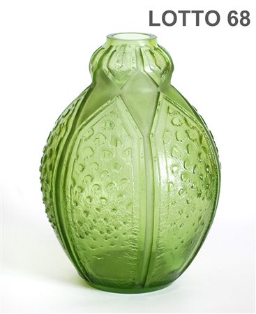 DAUM NANCY VASO IN VETRO VERDE ANNI 40 H. 25