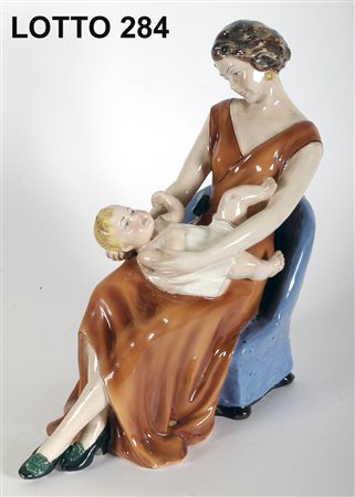 ZACCAGNINI SCULTURA IN CERAMICA DIPINTA RAFF. MATERNITA' H. 25