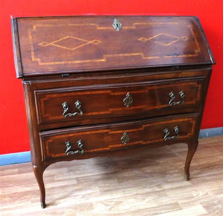 RIBALTA, Ribalta in noce intarsiata a decori geometrici Lombardia XIX sec.