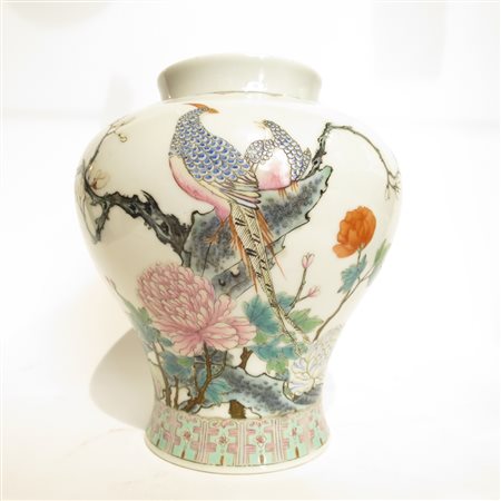 VASO, Vaso in porcellana decoro policromo Cina XVIII sec. cm 17x15