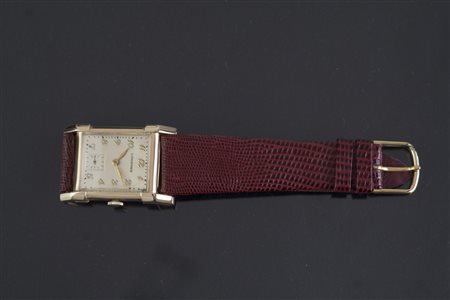 LONGINES Longines di forma in oro 14 kt anni 50. -. .