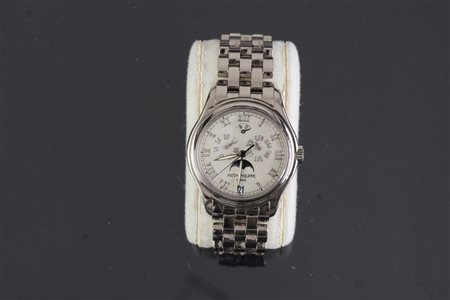 PATEK PHILIPPE Orologio Patek Philippe annuale complicato ref. 50367/1 in oro...