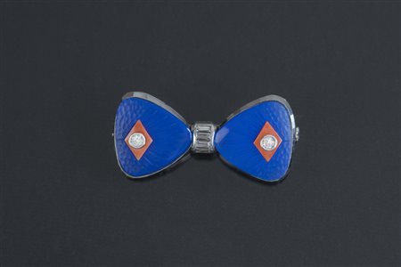 [Nessun Autore] Spilla Art Decò in platino, calcedonio, diamanti e piccoli...