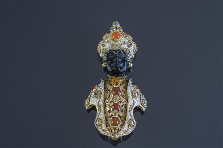 [Nessun Autore] Spilla "moretto" in oro e argento con opali di fuoco...