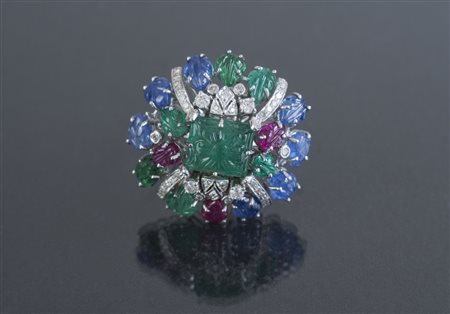 [Nessun Autore] Anello tuttifrutti in oro, zaffiri, smeraldi, rubini e...