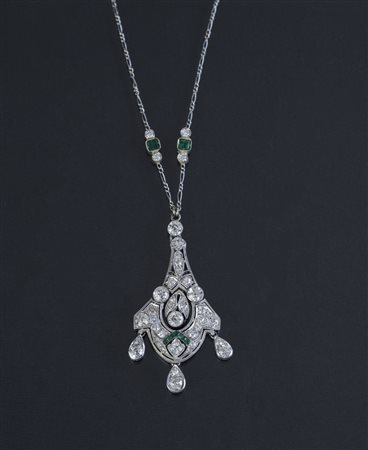 [Nessun Autore] Collana anni 20 in oro bianco con pendente in diamanti e...