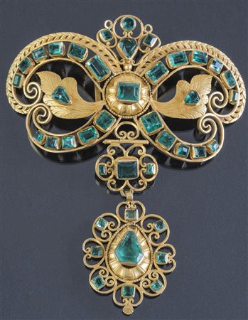 [Nessun Autore] Pendente riproducente un gioiello precolombiano in oro giallo...