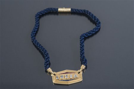 BULGARI Girocollo in oro giallo con al centro diamanti tagliati a forma di...