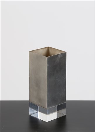 CRESPI GABRIELLA (n. 1922) Vasetto in acciaio e plexiglass, anni 70, Firma...