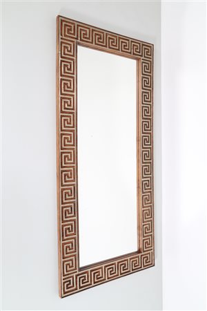 MANIFATTURA ITALIANA Specchio da parete in legno e ottone, anni 50. -. Cm...
