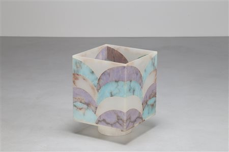 COVERI ENRICO Lampada da appoggio in alabastro intarsiato, realizzata in sei...