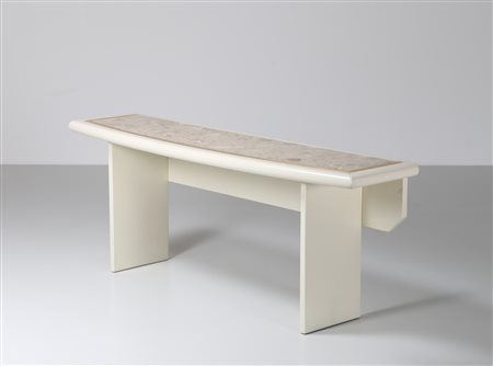 MANIFATTURA ITALIANA Consolle in legno laccato, dettagli in ottone e piano in...