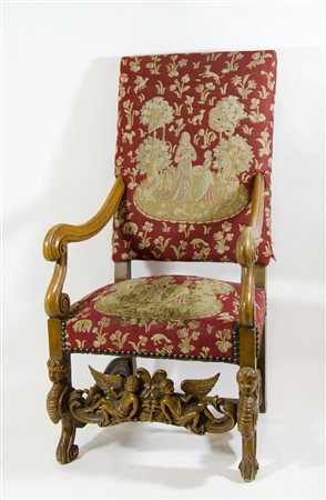 Grande trono in legno con braccioli sagomati, cartella finemente scolpita....