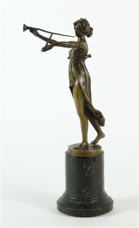 Rudolf Kuchler 1867-1954 Scultura in bronzo a patina marrone raffigurante...