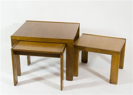 Cassina: servomuto di tre tavolini con etichetta originale in carta.