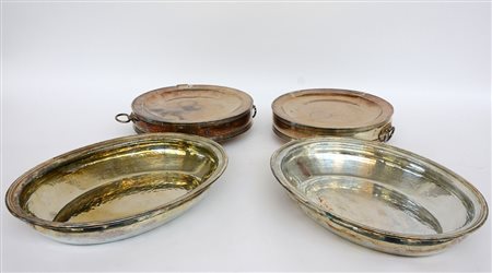 Lotto composto da due zuppiere e due scalda vivande in metallo argentato