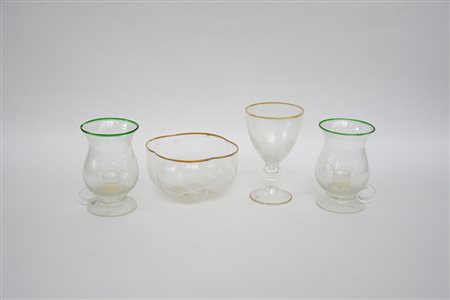 Lotto composto da una coppia di vasi porta candele in vetro soffiato con...