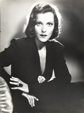 ARTURO GHERGO (1901-1959) Elisa Cegani con abito di Caraceni 1948 stampa alla...