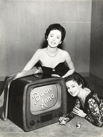 ELIO LUXARDO (1908-1969) Annunciatrici della tv augurano un buon anno 1954...