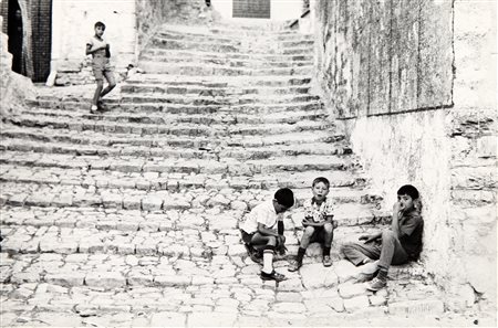 SEBASTIANA PAPA (-) Motta di Montercorvino 1971 stampa alla gelatina sali...