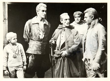 PIERLUIGI PRATURLON (1924-1999) Fantasmi a Roma 1961 stampa alla gelatina...