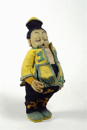 Bambola in stoffa, Cina, prima metà XIX sec., cm. h. 33.