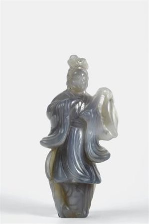 Figura femminile in agata intagliata, Cina, XVIII sec.