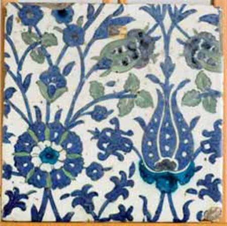 Tre piastrelle, Iznik (Turchia) o Damasco (Siria), inizio del XVII secolo,...