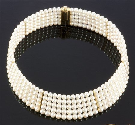 REPOSSI Girocollo, firmato "Repossi", composto da cinque fili di perle dal...