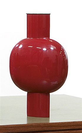 SABATTINI LINO Vaso in metallo argentato laccato rosso con collo e base...