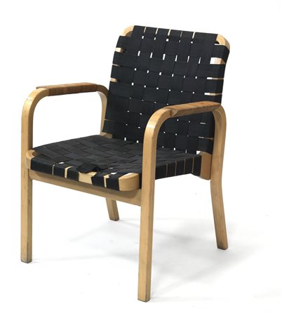 AALTO ALVAR Poltroncina P45 Struttura in betulla naturale, seduta e schienale...