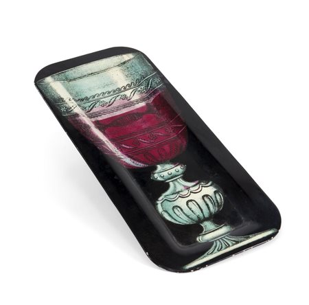 FORNASETTI PIERO Vassoio in metallo serigrafato, decoro "grande bicchiere"....