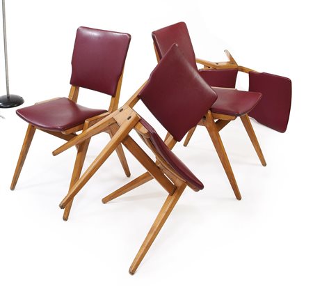 SEDIE Quattro sedie smotabili in legno di faggio con imbottitura rivestita in...
