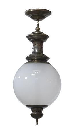 CACCIA DOMINIONI LUIGI Due lampioni in vetro satinato con montatura in...