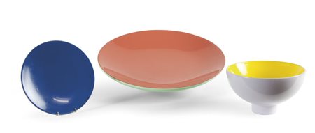 MENDINI ALESSANDRO Cuculia Tre vasi in resina Firma Alessandro Mendini e...