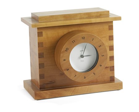 GRAVES MICHAEL Orologio con scatola contenitore in legno di pero. Prod....